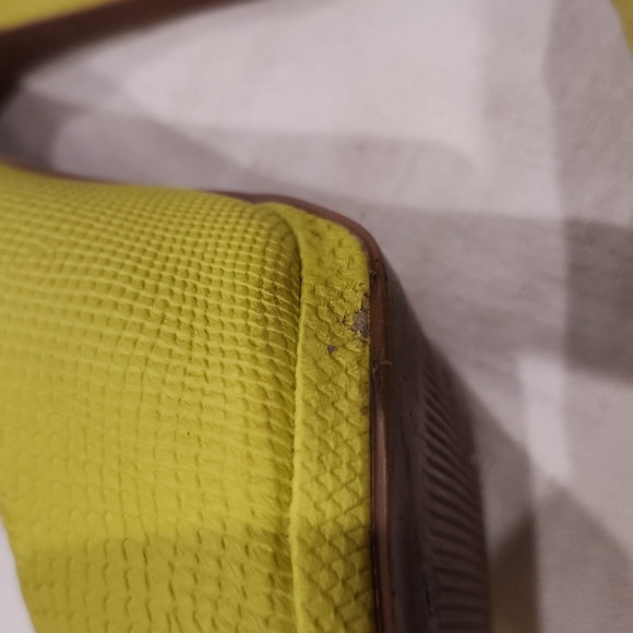 Pointy Toe Heels Size 7 - Picture 6 of 10